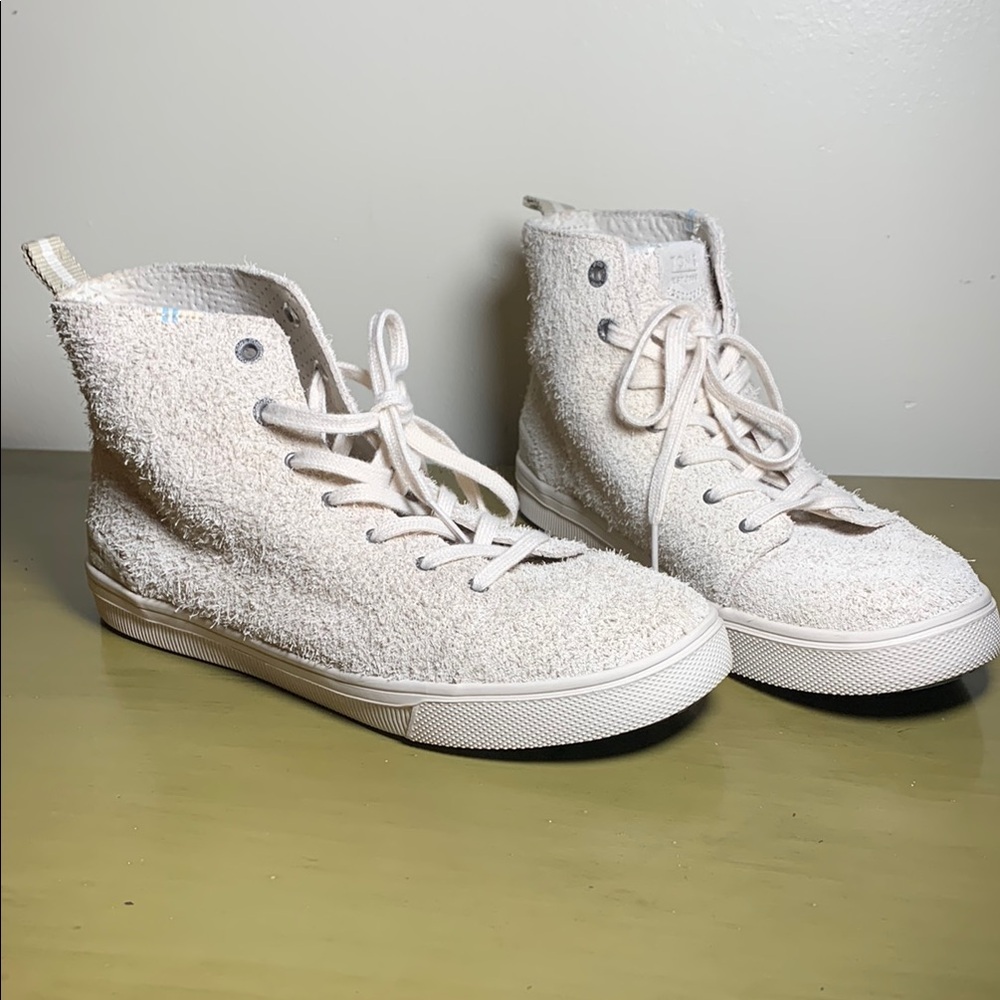 TOMS Fuzzy Suede Cream High-Top Sneakers size 9.5 US